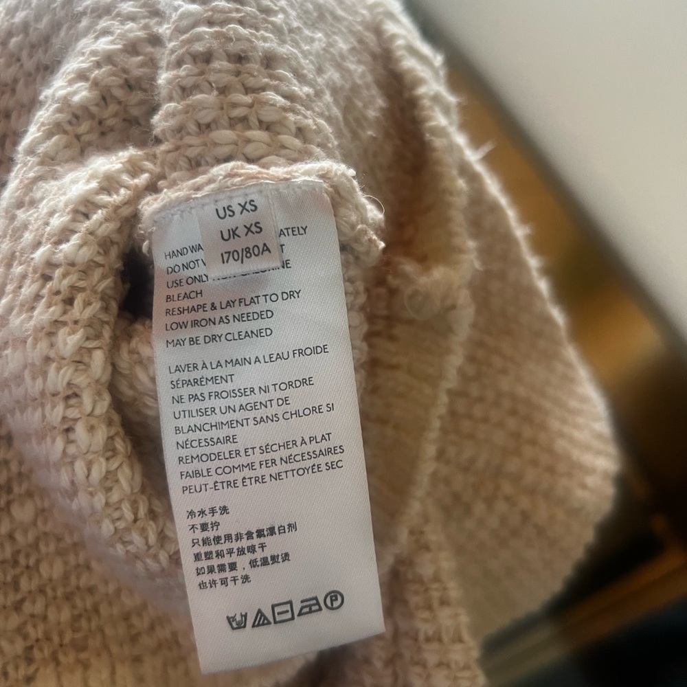 Urban Outfitters Beige Cropped Knit Cardigan - Picture 6 of 7